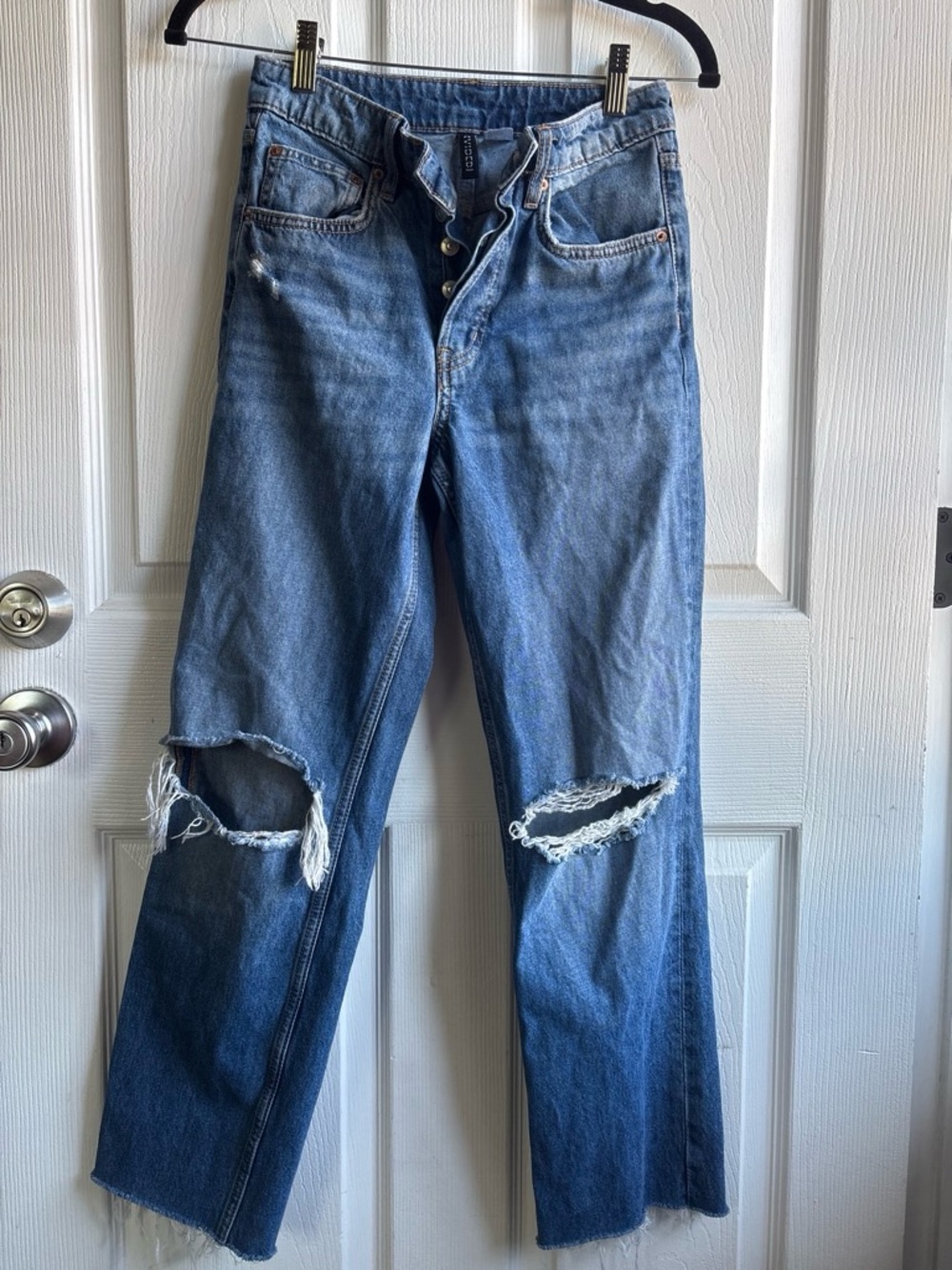 🪴H&M Divided Women’s Blue High Rise Straight Distressed Pocket Jeans Size 0